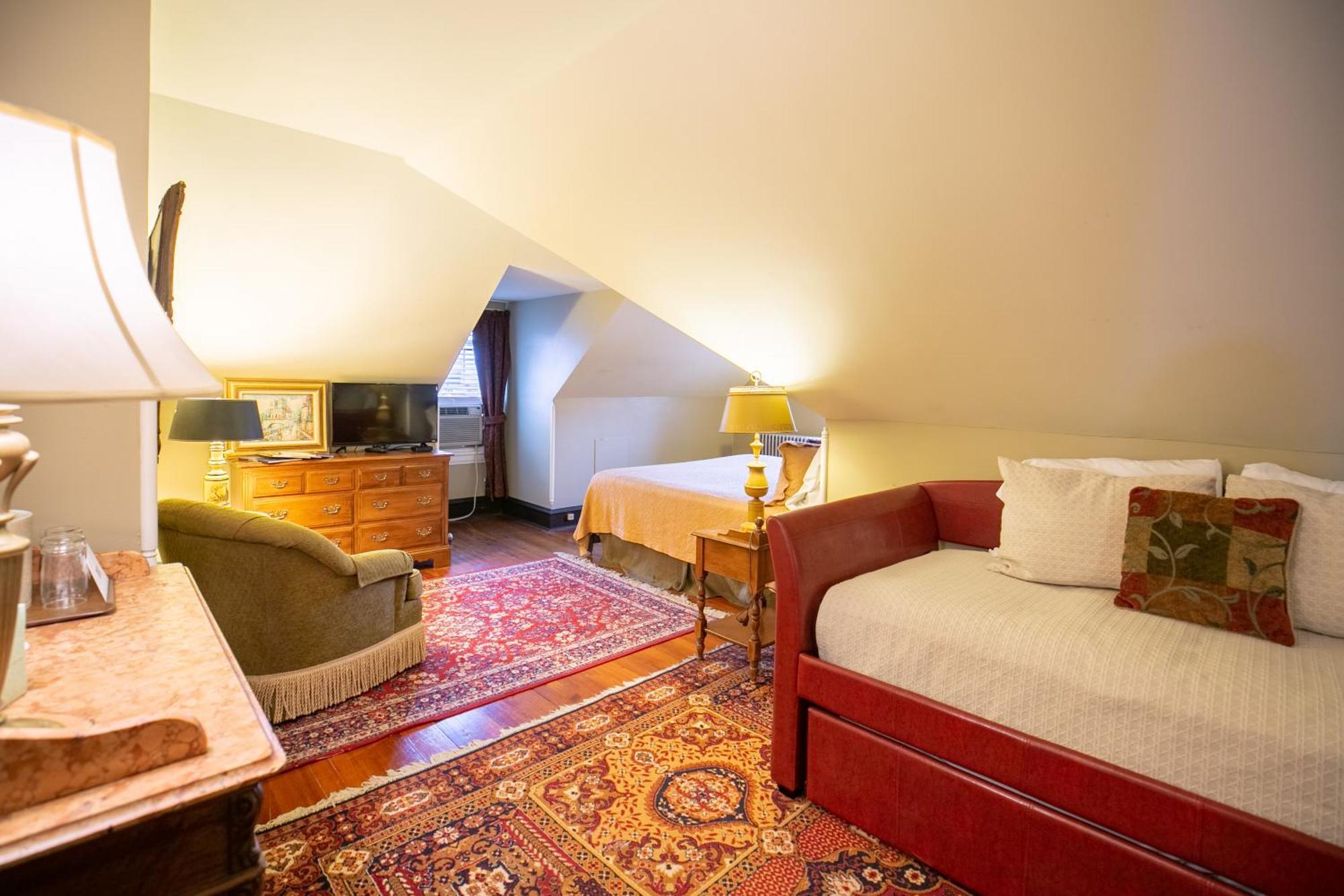 Cameron Estate Inn Mount Joy Kültér fotó