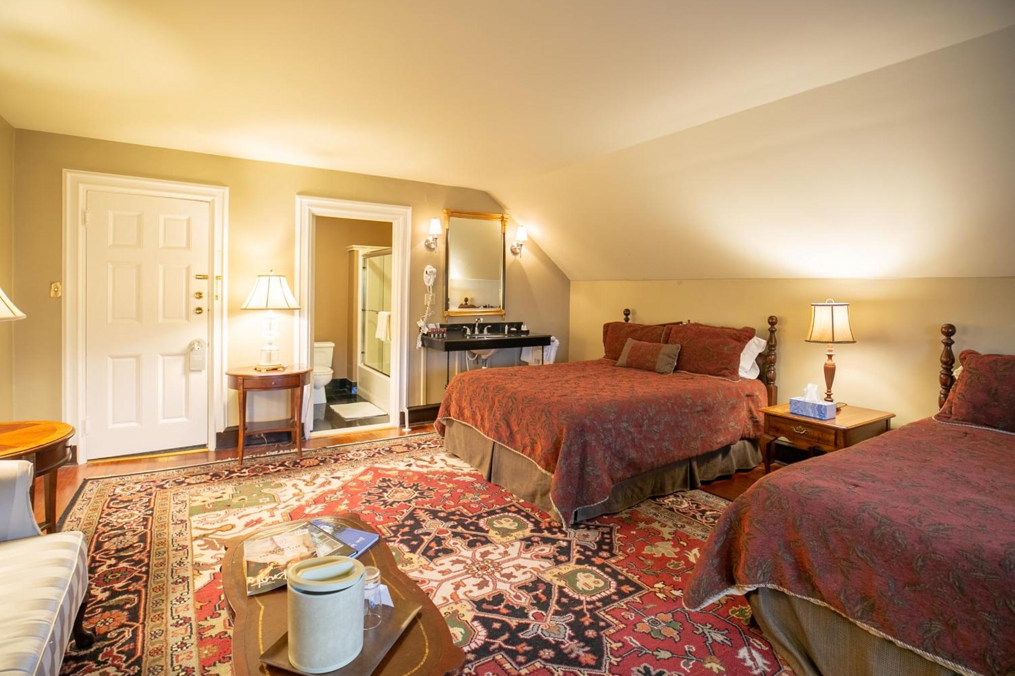 Cameron Estate Inn Mount Joy Kültér fotó
