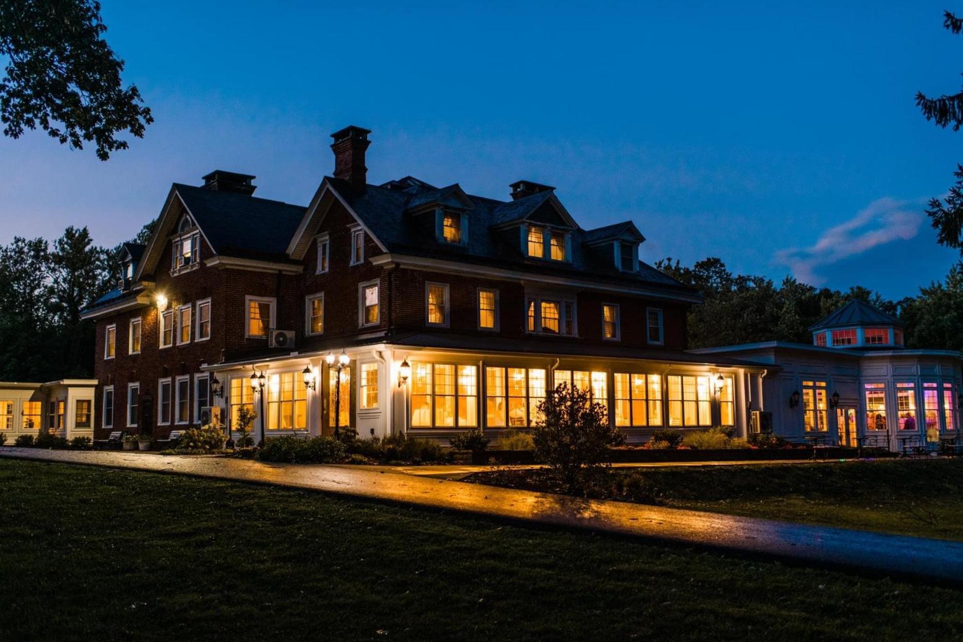 Cameron Estate Inn Mount Joy Kültér fotó